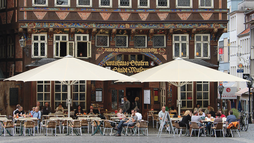 große Sonnenschirme Göttingen, Schirme Gastro, Schattenspender Gastro, Terrassengestaltung Gastro